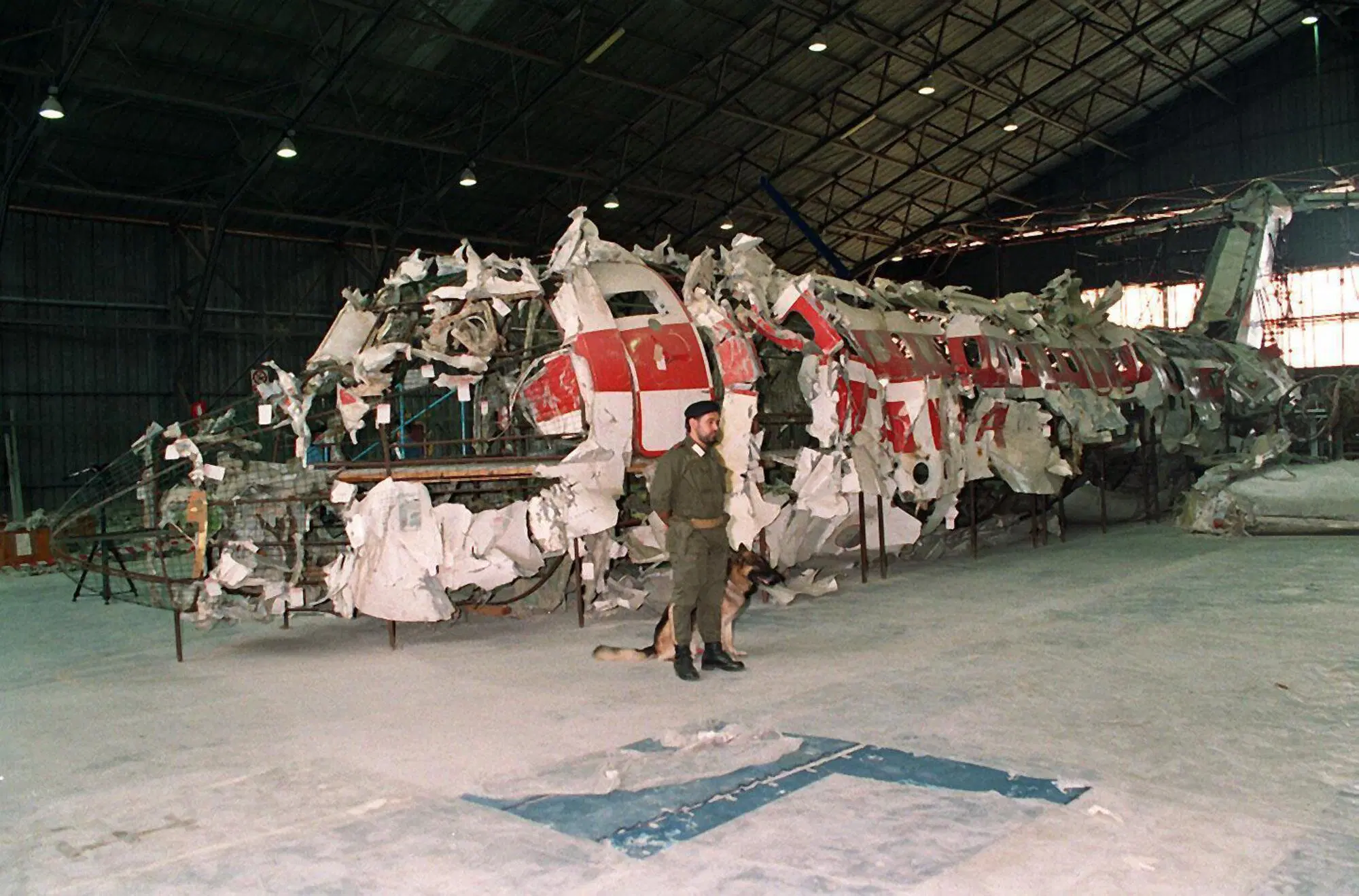 Quel che rimane del DC-9 dell&rsquo;Itavia dopo la strage di Ustica