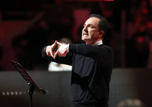 Daniele Luttazzi bombarda il matrimonio di Jeff Bezos a Venezia: &ldquo;Osceno&rdquo;. E chiama &ldquo;mancetta beffarda&rdquo; la donazione di 3 milioni alla citt&agrave;. Ma ci accorgiamo solo ora che Venezia non deve essere solo una bella cartolina?