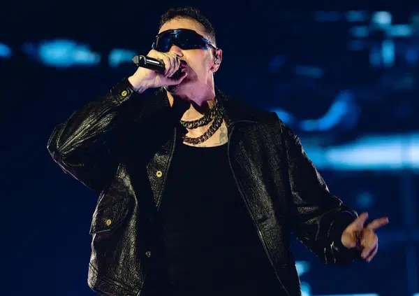 Siamo stati al concerto di Marracash a San Siro, ma com&rsquo;&egrave; stato? Tra Madame, svenimenti, allucinazioni e intelligenza artificiale, vi raccontiamo il doppio sogno di Marra&hellip;