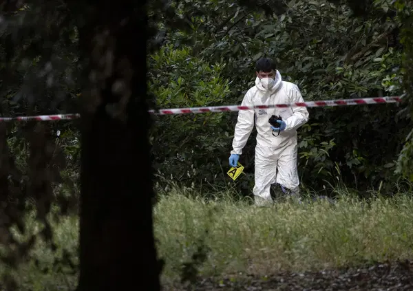 VILLA PAMPHILI, KAUFMANN CE LO PIGLIAMO NOI: gli Stati Uniti non chiedono l'estradizione e l&rsquo;Italia lo preleva in Grecia. La Corte di Larissa dice s&igrave;, il trolley ancora nel fiume, il film mai girato e i giorni del dramma ricostruiti. Ecco cosa sappiamo