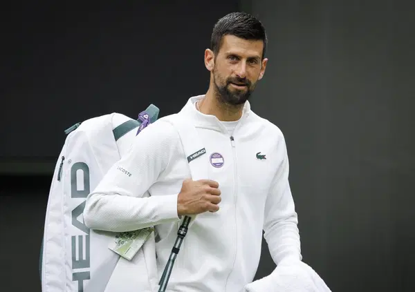 DJOKOVIC A SORPRESA SU SINNER: Dietro l&rsquo;addio tra Jannik e i preparatori Panichi e Badio c&rsquo;&egrave; dell&rsquo;altro? Quali sono i motivi &ldquo;personali&rdquo; di cui parla Nole a Wimbledon? 