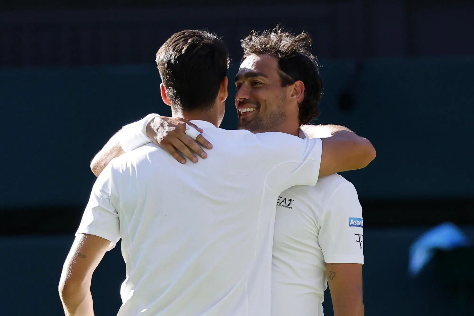 Carlos Alcaraz e l'abbraccio con Fabio Fognini a Wimbledon
