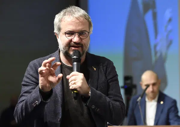 Intervista scatenata a Claudio Borghi: &ldquo;Il climate change? Non &egrave; colpa dell&rsquo;uomo, ma della Panda Euro 3&rdquo;. I Dati? &ldquo;A parte quelli taroccati, niente di anomalo&rdquo;. E sugli attivisti del clima&hellip;