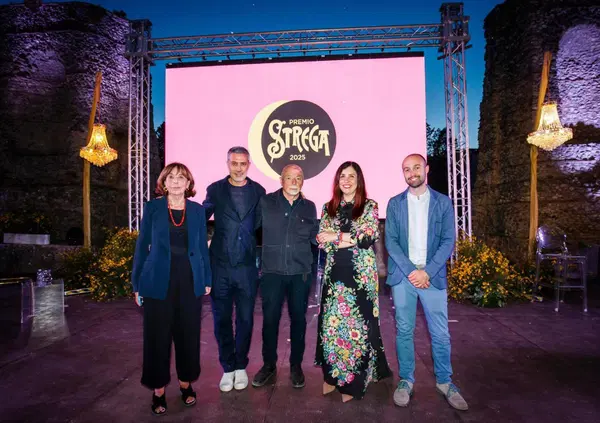 Il Premio Strega &egrave; come Temptation Island? Da Amici della Domenica ad Amici di Maria: ecco perch&eacute; la cinquina finalista &egrave; come una coppia del reality di Filippo Bisciglia