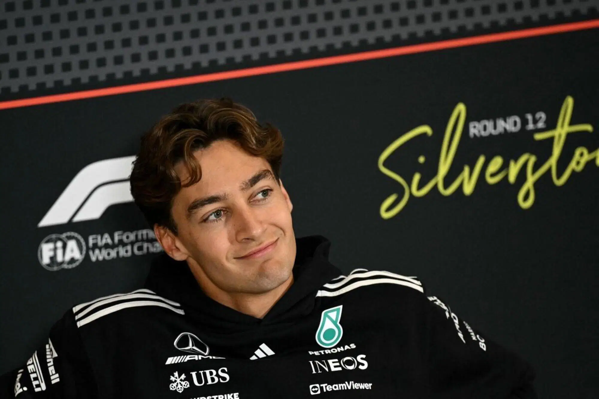 George Russell durante la conferenza stampa di Silverstone