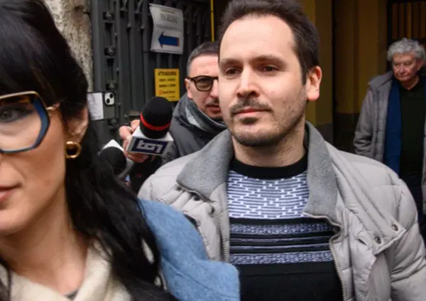 Omicidio Poggi, CLAMOROSO COLPO DI SCENA: non appartiene a Sempio l&rsquo;impronta 33 trovata vicino al corpo di Chiara? L&rsquo;incidente probatorio continua con la caccia al dna: al via nuovi esami genetici sui reperti rimasti&hellip;