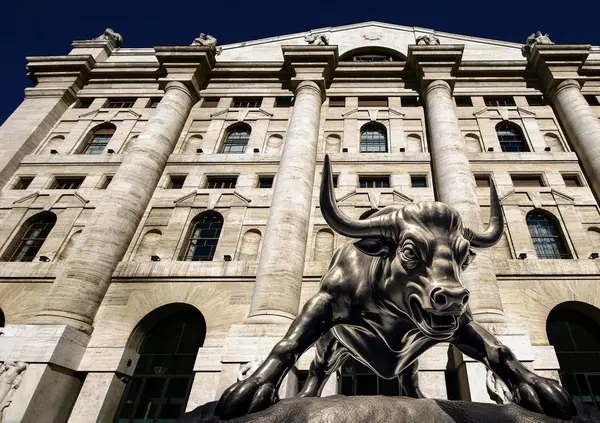 Il risiko delle banche sta per finire? Da Unicredit a Banco Bpm, da Mps a Mediobanca e Bper, ecco perch&eacute; adesso il rischio &egrave; quello della "bolla"