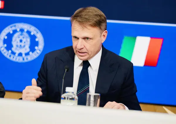 GUERRA DEI DAZI SUGLI ALIMENTI? L'Italia sfodera la &ldquo;teoria della bresaola&rdquo; del ministro Lollobrigida, ma funziona? Il critico Raspelli: &ldquo;Ecco da dove viene la carne&rdquo;. E su Alberto Grandi e il Parmigiano&hellip;