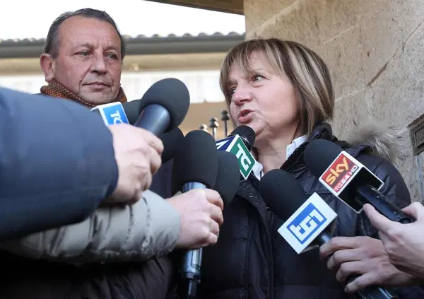 Omicidio Poggi, L&rsquo;ASSASSINO SI &Egrave; PULITO CON I TELI DEL MARE DI CHIARA per far perdere le sue tracce? Come mai la mamma si &egrave; accorta che erano spariti solo un anno dopo il delitto? &ldquo;Li ho cercati ovunque&hellip;&rdquo;