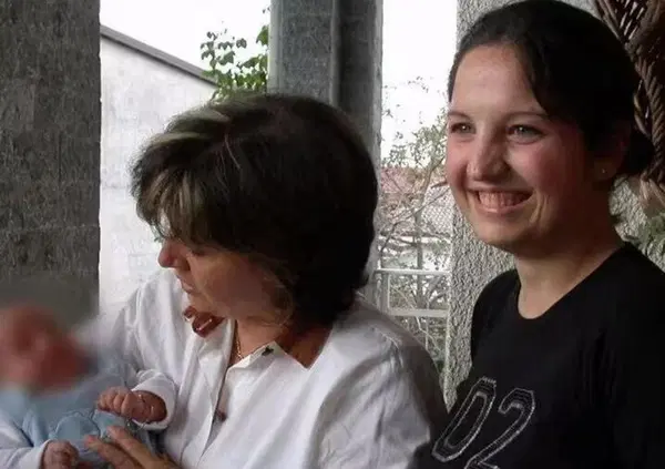 Omicidio Poggi, ROBERTA BRUZZONE DEMOLISCE LE ANALISI nella spazzatura di Chiara: &ldquo;Forse speravano di non trovare nulla, cos&igrave; il dna non avrebbe riaperto tutto&rdquo;. Cosa significano le tracce di Alberto Stasi? Confermano la tesi della sentenza?