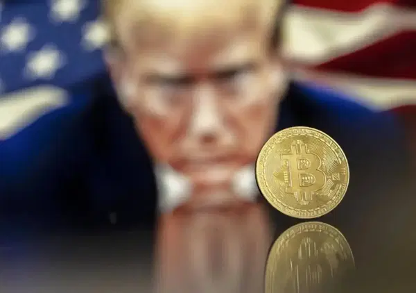 Altro che risiko bancario, i soldi si fanno con le stablecoin? Donald Trump l'ha capito e ha lanciato la sua Usd1. Finalmente le criptovalute iniziano a generare veri soldi?