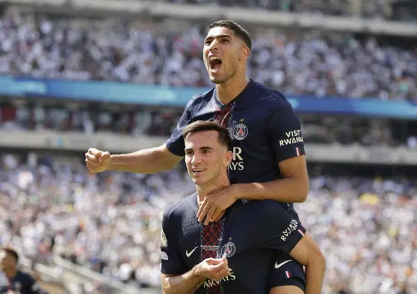 PSG SGOZZA PANCHINE! Dopo il massacro dell&rsquo;Inter &egrave; toccato al Real, demolito 4-0. La finale contro il Chelsea sar&agrave; lo show promesso dal mondiale per club?