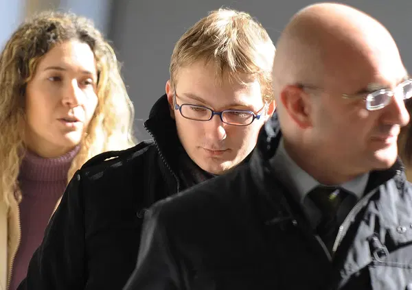 Omicidio Poggi, UN ALTRO UOMO ERA CON CHIARA QUANDO &Egrave; STATA UCCISA: il dna maschile trovato non appartiene a Stasi o a Sempio. Chi c&rsquo;era nella villetta la mattina del delitto? L&rsquo;assassino si &egrave; specchiato in bagno per controllare di essere pulito?