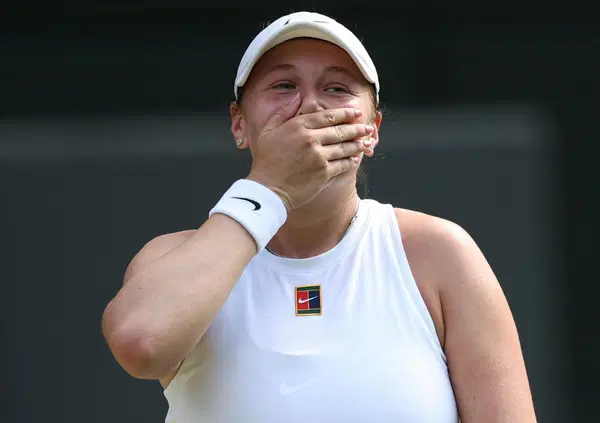 Quella di Amanda Anisimova &egrave; UNA BELLA STORIA! Enfant prodige del tennis, il padre Konstantin morto, la salute mentale, il ritiro e la rinascita in finale di Wimbledon contro Swiatek...
