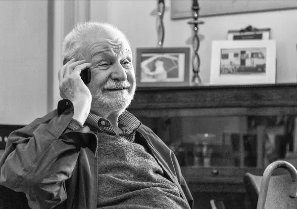 Addio a Goffredo Fofi, un mistico missionario (non un intellettuale). Che cosa ci ha isegnato? A scrivere del cu*o di Elodie per poter pubblicare anche articoli come questo 