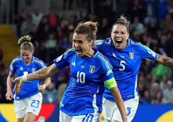 Siamo stati agli europei femminili per vedere l&rsquo;Italia, ma com&rsquo;&egrave;? Tra birra analcolica, un Luca Ward totalmente fuori luogo e la promo di Michelle Hunziker&hellip; &egrave; tutto molto italiano