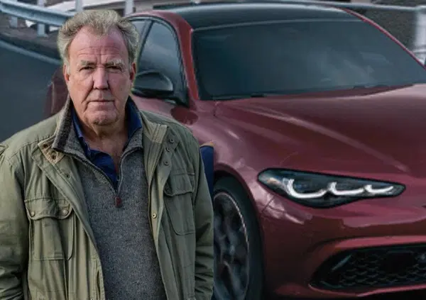Jeremy Clarkson elogia l'Alfa Romeo Giulia Intensa: &ldquo;&Egrave; UNO PSICOLOGO CON I TERGICRISTALLI&rdquo;. Difende le decappottabili e stronca chi le evita: &ldquo;Come comprare un congelatore senza...&rdquo;