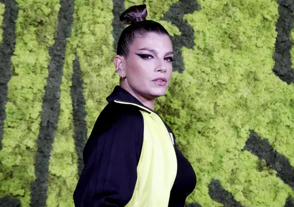 Emma Marrone numero uno, le magliette di Fuckyourclique, le ipotesi su Sanremo 2026, Vladimir Luxuria in Croazia e il nuovo prodotto di Belen&hellip; A tutto gossip con Roberto Alessi