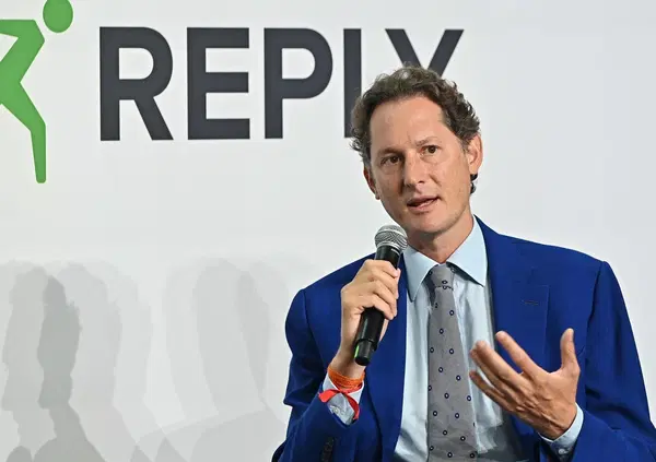 Elkann ed eredit&agrave; Agnelli? Damascelli (Il Giornale) DISINTEGRA John: &ldquo;Lavorer&agrave; gratis per non perdere la poltrona?&rdquo;. E sul Fisco...