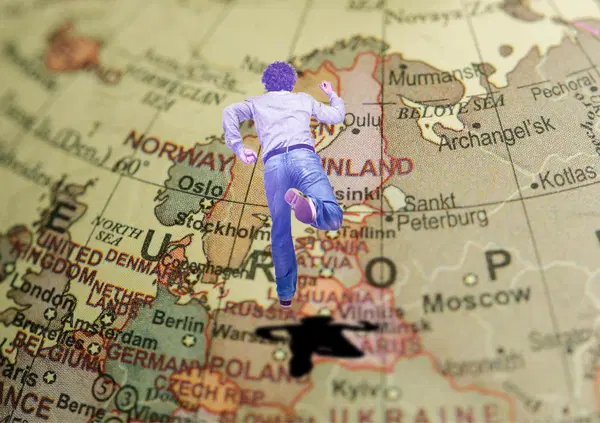 DA MADRE A MATRIGNA: Sapete perch&eacute; i giovani scappano dall&rsquo;Europa? Perch&eacute; li ha traditi: dal crollo demografico all&rsquo;immigrazione, l&rsquo;Occidente odia se stesso (e soprattutto i maschi) e per questo sta fallendo&hellip; 