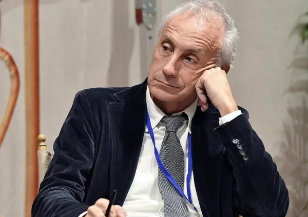 Eredit&agrave; Agnelli Elkann, QUALE PACE COL FISCO? Travaglio sfotte i giornali sui titoli per i 175 milioni versati da John, Lapo e Ginevra: &ldquo;Un&rsquo;intesa con i guerrafondai a nonna morta&rdquo;. E sulla vicenda &ldquo;dolorosa&rdquo;: &ldquo;Non pagavano le tasse e soffrivano, ma ora&hellip;&rdquo;