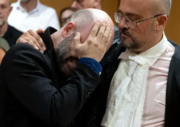 Perch&eacute; Roberto Saviano ha pianto dopo la sentenza di condanna del boss Francesco Bidognetti e dell&rsquo;avvocato Michele Santonastaso? Ecco di cos'erano accusati e dopo quanti anni il giudice si &egrave; pronunciato