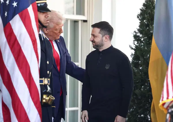 VENTI DI GUERRA (CHE CAMBIANO): Trump ora sostiene Zelensky e vuole attaccare Putin? &ldquo;Volodymyr, puoi colpire Mosca? Puoi colpire anche San Pietroburgo?&rdquo;  E il leader ucraino risponde cos&igrave;&hellip; 