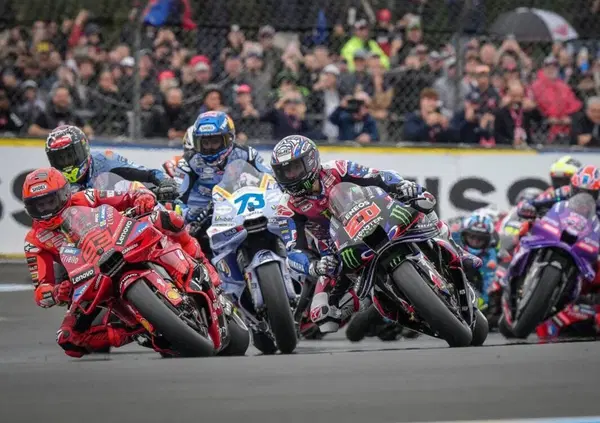 Ma davvero con Mart&igrave;n che resta in Aprilia e Acosta che ha messo in stand by VR46 e Ducati &egrave; gi&agrave; finito il mercato piloti della MotoGP? No, Honda ne ha pensata un&rsquo;altra&hellip;