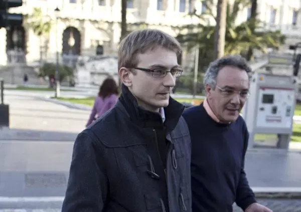 Omicidio Poggi, IGNOTO 3 POTREBBE ESSERE UN AMICO DI SCUOLA di Andrea Sempio o di Chiara? Sequestrati i registri: ma si faranno comparazioni a tappeto di dna come per Yara Gambirasio? Ecco cosa aspettarci&hellip;