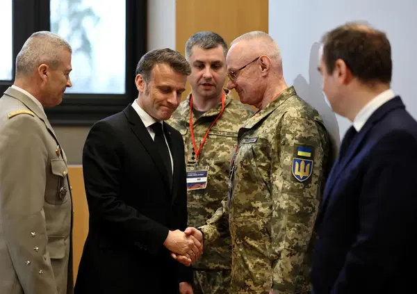 Signori, questo documento dimostra che nel 2030 siamo fot*uti. La guerra arriver&agrave; in Europa: Francia, Germania e Polonia si stanno gi&agrave; preparando (contro la Russia di Putin)