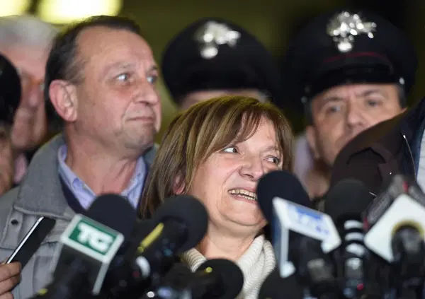 Omicidio Poggi, CHIARA &Egrave; STATA SEVIZIATA? Cosa significano i tagli quasi simmetrici sulle palpebre? Indossava degli occhiali al momento dell&rsquo;aggressione o qualcuno le ha volutamente inciso la pelle?