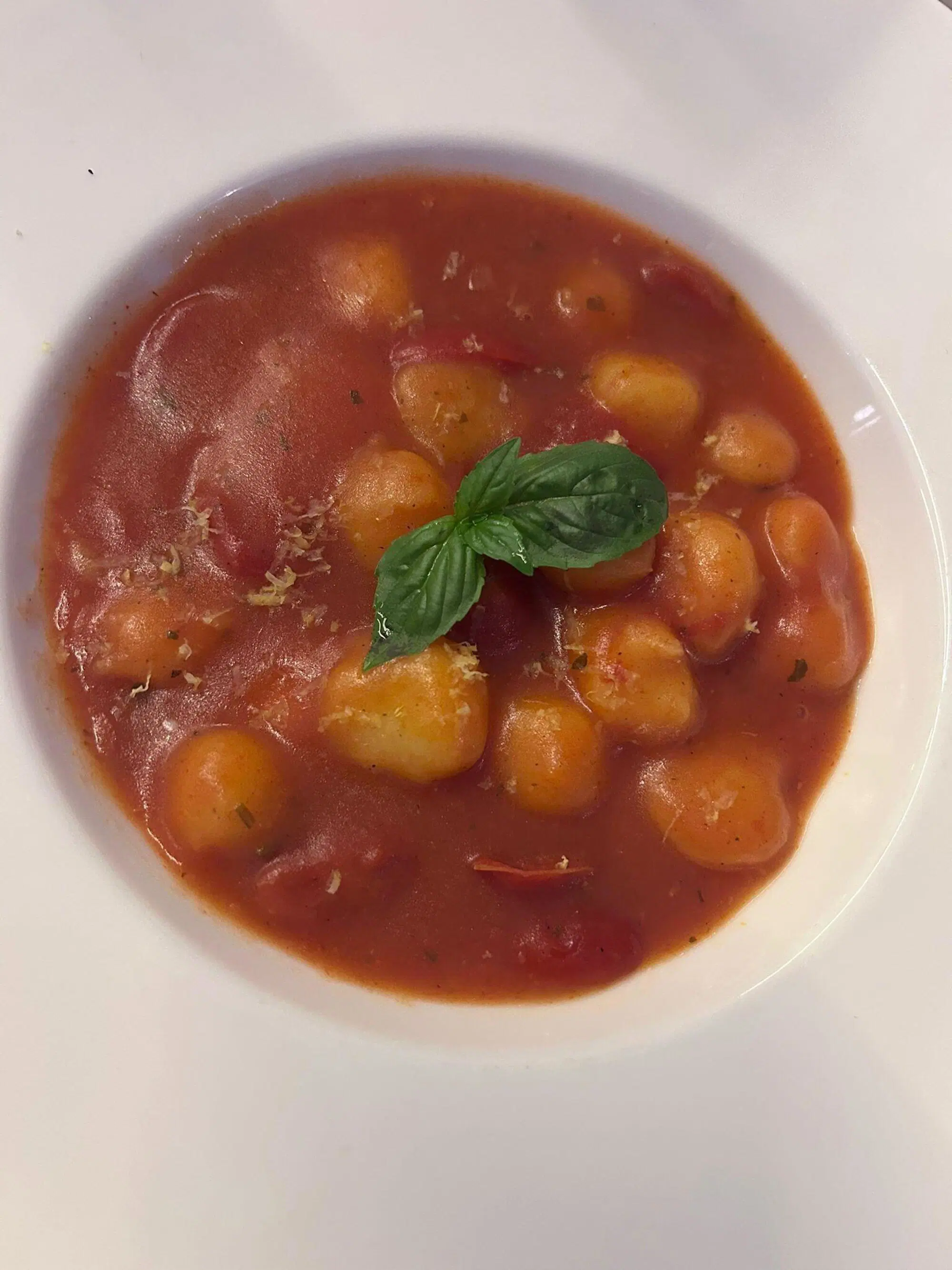 Gli gnocchi con salsa di datterino