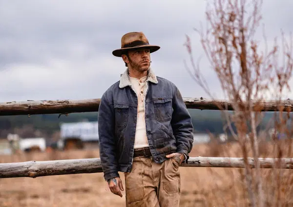 Abbiamo ascoltato il meglio (e il peggio) dei singoli del venerd&igrave;: Salmo maestro di sintesi, Niia notturna e seducente, intanto torna Gigi D&rsquo;Alessio con &ldquo;Un selfie con la vita&rdquo;, mentre i Maroon 5&hellip;