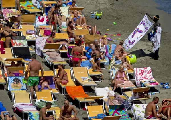 Camillo Langone risponde all&rsquo;articolo di Caffo su MOW: &ldquo;I giovani tornano al Sud perch&eacute; pi&ugrave; autentico? Ma se &egrave; ormai turistizzato (e dunque falso). Trovo pi&ugrave; facilmente il risotto a Milano che le orecchiette alle cime di rapa in Puglia&hellip;&rdquo;
