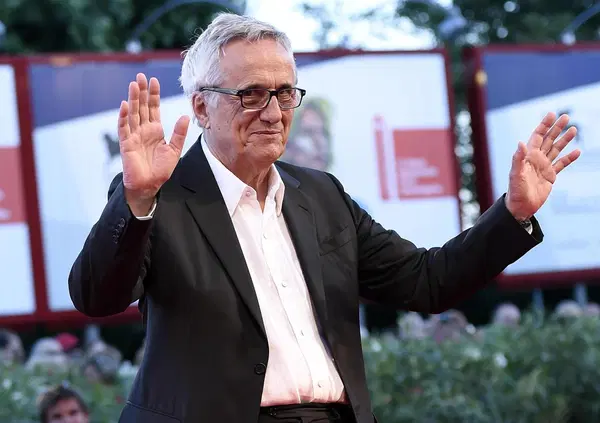 Mostra del cinema di Venezia 2025, &ldquo;Il mostro&rdquo; di Sollima e &ldquo;Portobello&rdquo; di Bellocchio: ma non &egrave; che gli italiani sul Lido sono pi&ugrave; attesi per le serie tv? L&rsquo;anno scorso c&rsquo;era &ldquo;M &ndash; Il figlio del secolo&rdquo;, stavolta&hellip;