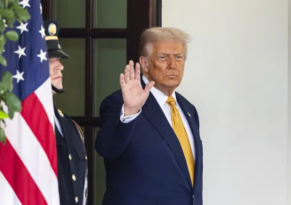 Trump contro Murdoch via Epstein? Signori, &egrave; la guerra delle lobby Usa. Altro che Cina, di Russia e Iran, il vero conflitto &egrave; dentro l&rsquo;America: vi spieghiamo cosa succede negli Stati Uniti e perch&eacute;