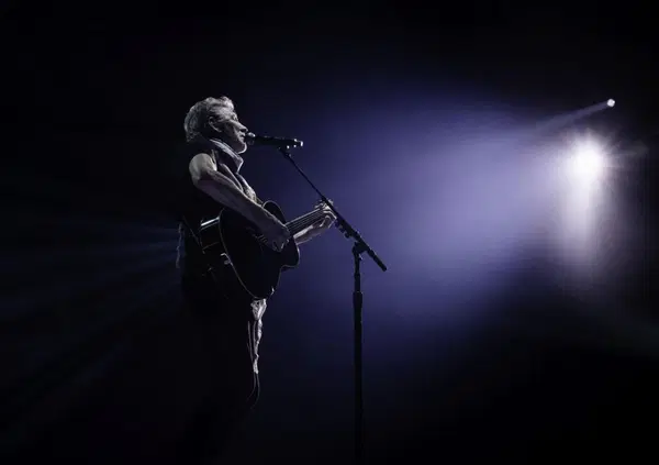 Abbiamo visto &ldquo;This is not a drill. Live from Prague&rdquo;, il film-concerto di Roger Waters, ma com&rsquo;&egrave;? Pensate ai Floyd &ldquo;resistenti&rdquo;. Non pi&ugrave; Pink, ma Red&hellip;