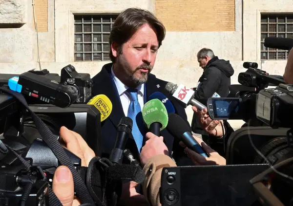 In Sicilia &egrave; tutto un gran caos sul turismo: assessori sotto attacco, soldi sperperati e le accuse di Fatto e Repubblica portano a Manlio Messina, fedelissimo della Giorgia incensata dal Time. Ma qualcosa non torna