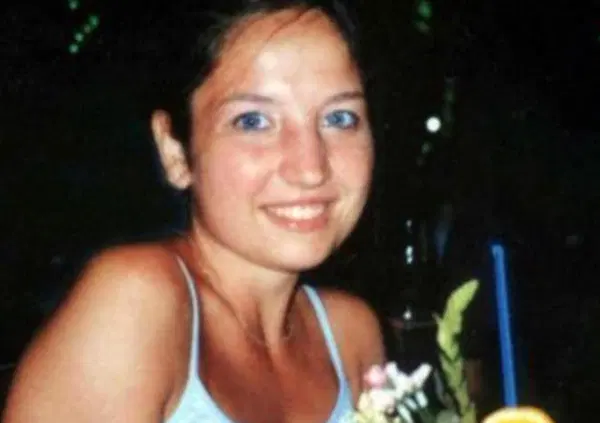 Omicidio Chiara Poggi, le bombe di Quarto Grado su Garlasco. Impronta 33, Garofano: &ldquo;Ricostruzione forzata&rdquo;, Taccia: &ldquo;Non &egrave; tecnica&rdquo;. La garza? Parla Capra: &ldquo;Ammuffita&rdquo;. E le immagini dell&rsquo;autopsia&hellip;