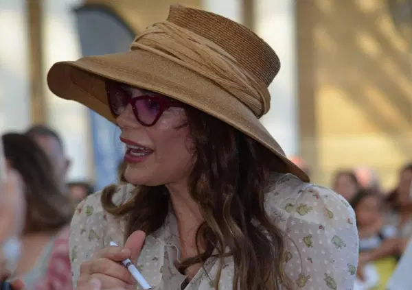 Naike Rivelli (ospite d&rsquo;onore) promuove Il Giffoni Experience: &ldquo;Macch&eacute; passerelle e selfie! &Egrave; l&rsquo;ultimo Festival rimasto. Qui i veri protagonisti sono i giovani&rdquo;