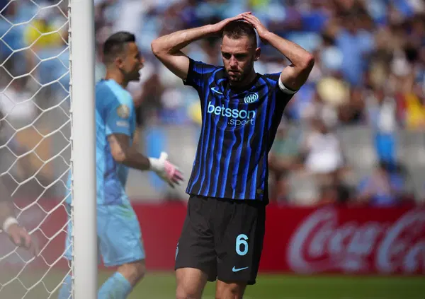 NON SOLO CURVA! Anche per gli Inter Club la societ&agrave; vuole consumatori e non tifosi, con tessere plus e obbligo di 8 partite in presenza. Marotta dice che bisogna colmare il gap, ma come? Sfanculando chi crede nei colori?