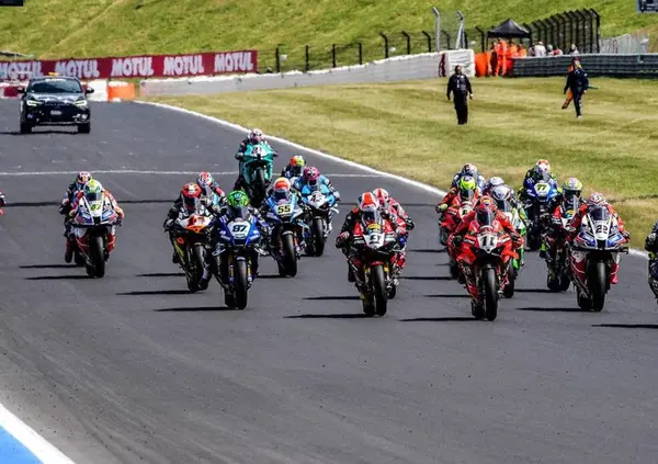 Bene Stefano Manzi con Yamaha GRT nel mondiale, ma il &ldquo;corre chi paga&rdquo; (tranne pochi) resta il male della SBK: Alessandro Delbianco ancora nel CIV dice tanto&hellip;