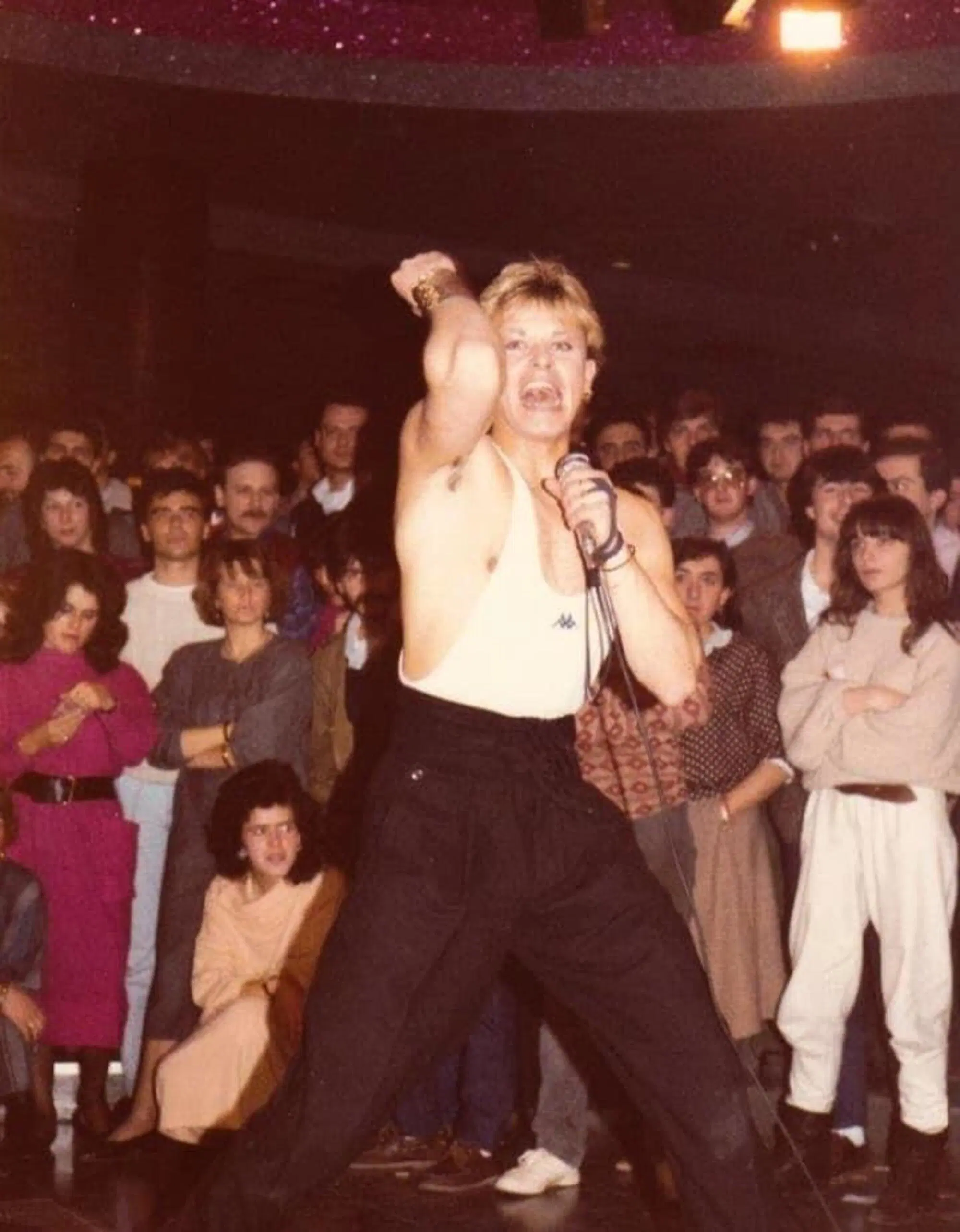 Den Harrow agli esordi