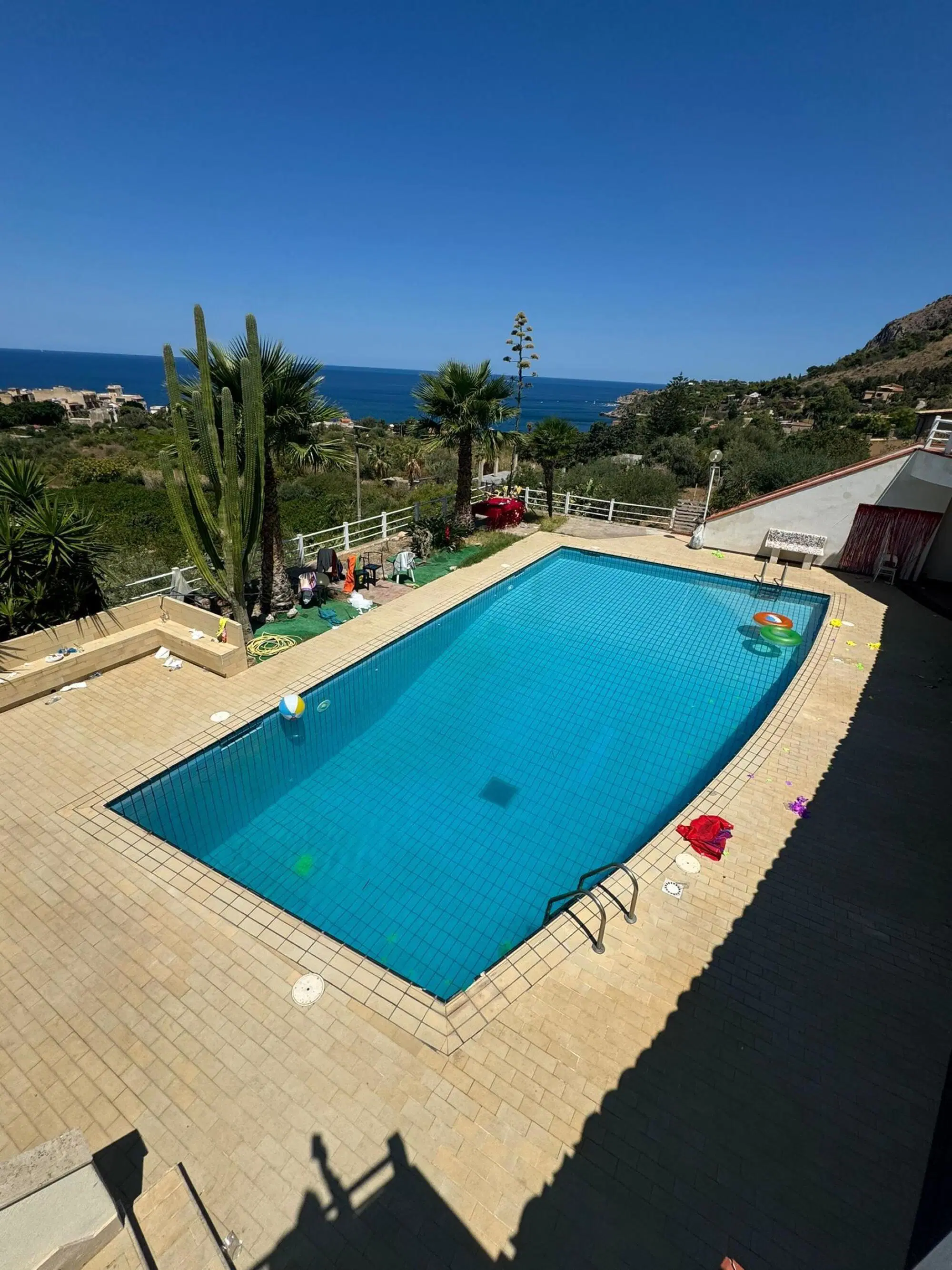 La piscina dove &egrave; stato trovato il corpo di Simona Cin&agrave;