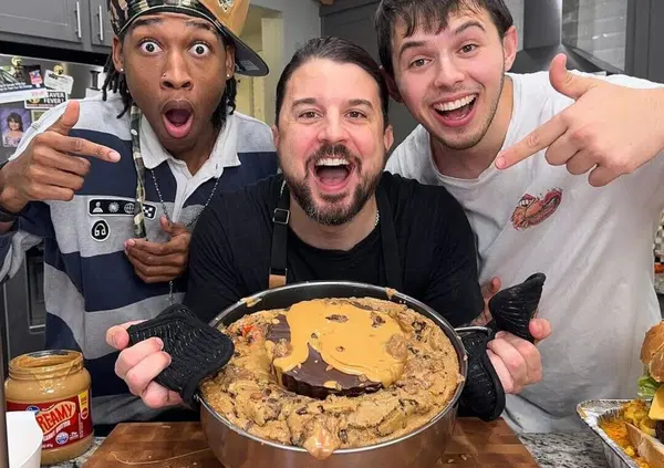 FOOD INFLUENCER O KILLER DEL CIBO? No, paracu*i per i follower sui social! Il reportage horror di Chef Guido Mori, tra bistecche alla Nutella e "bacon trasparente"...