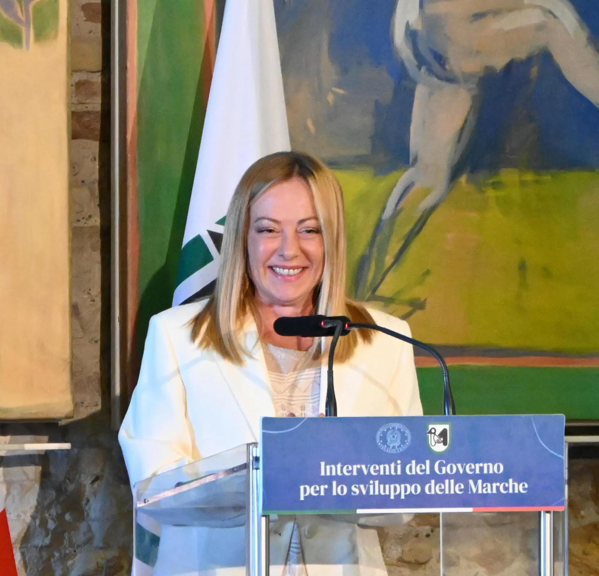 Giorgia Meloni durante l'incontro nelle Marche