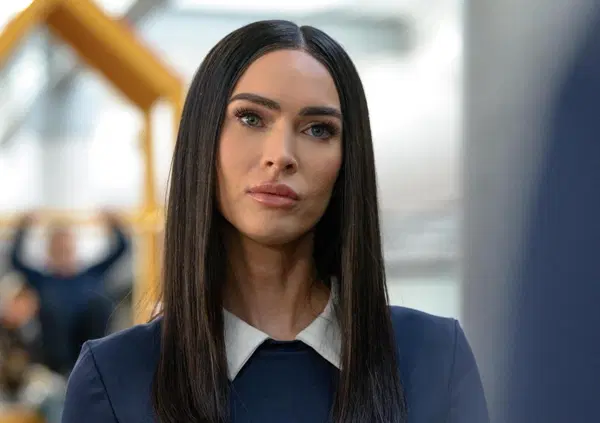 Abbiamo visto il film Subservience su Prime Video, ma com'&egrave;? Un b-movie con Megan Fox bambola assassina e il Michele Morrone di 365 giorni: Elio Germano pu&ograve; solo imparare