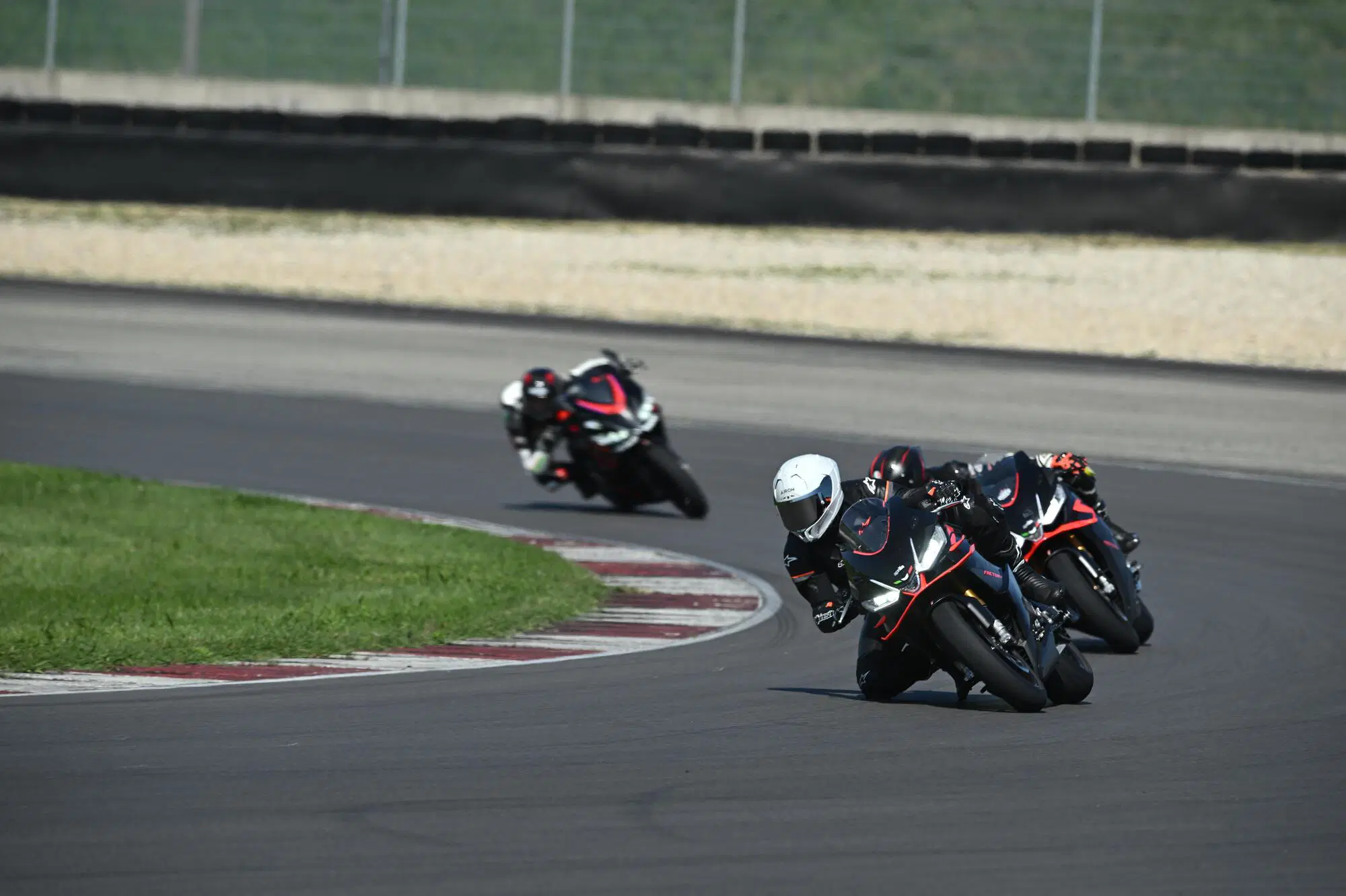 Alberto Capra su Aprilia RS660 Factory 2025 Circuito Tazio Nuvolari Cervesina