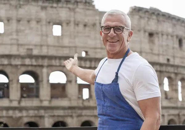 MA CHE DAVERO? Max Mariola fa tremare Roma sulla pasta cacio e pepe: &ldquo;Non &egrave; detto che sia originario proprio del Lazio&rdquo;. E sull&rsquo;aggiunta di burro e parmigiano nella ricetta degli inglesi...