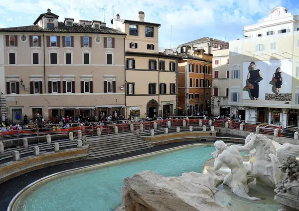 TURISMO DA LADRI. Prezzi folli in vacanza? In estate anche i borseggiatori fanno affari: tra furti di Rolex e borse e recensioni negative, ecco il maxi bottino che fa scappare i turisti